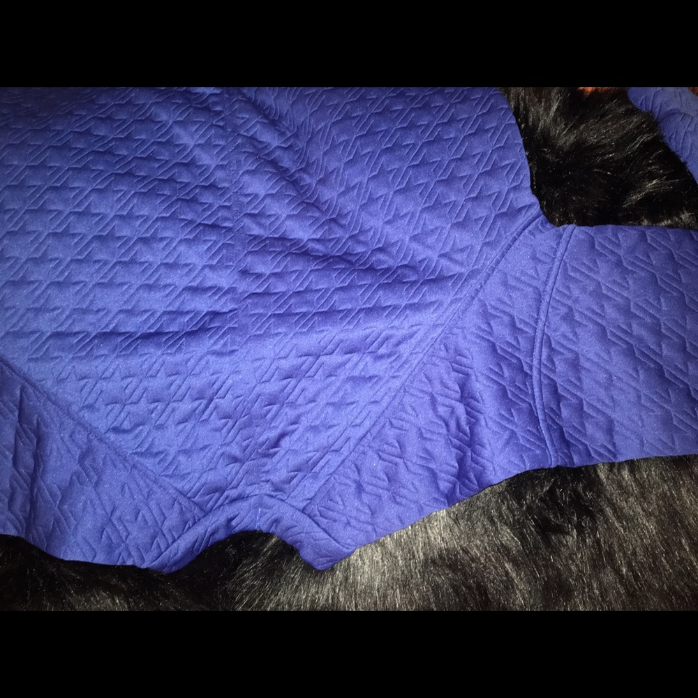 BCBGeneration Pullover - Picture 6 of 7